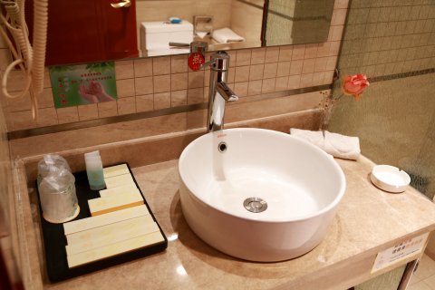 瓜州宏金源大酒店