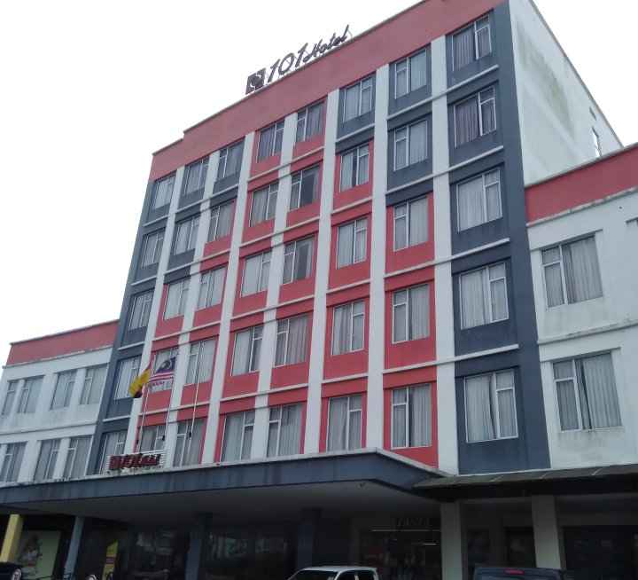 民都鲁101酒店(Townhouse OAK 101 Hotel Bintulu)