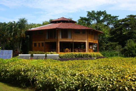 马考郊外小屋(Macaw Lodge)