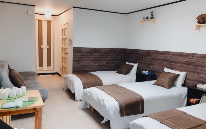 一居室阳光房30平米(Apartment One-bedroom sun room 30 square meters)