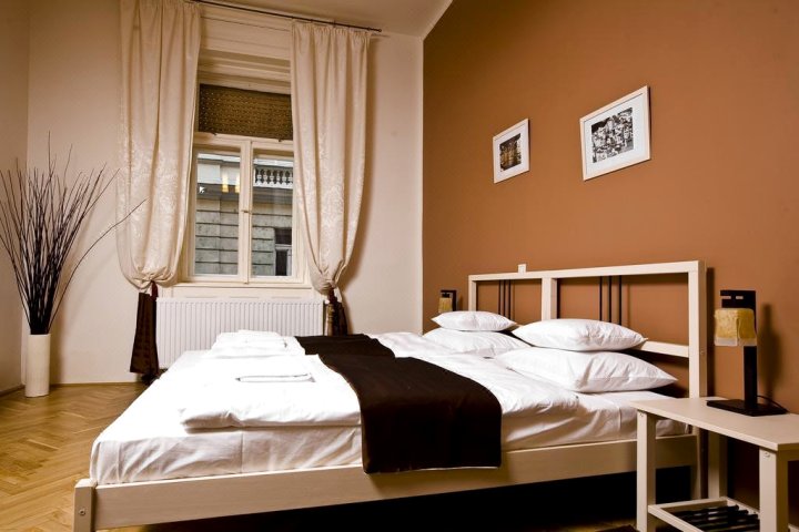 布达佩斯住宿加早餐酒店(Budapest Rooms Bed and Breakfast)