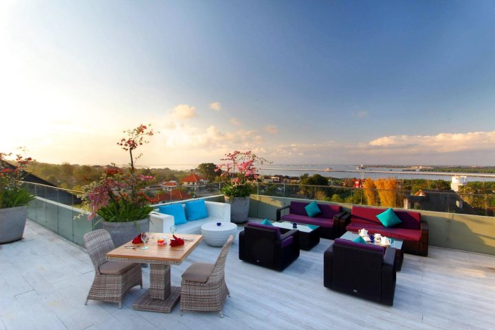 巴厘岛阿玛罗萨套房酒店(Amaroossa Suite Bali)