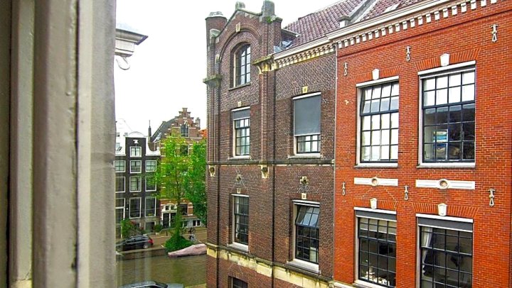 雷德瑟格拉查阁楼住宿加早餐旅馆(Loft Leidsegracht)