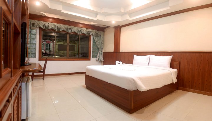 芭东贾伊暹旅馆(JaiSiam Guest House Patong)