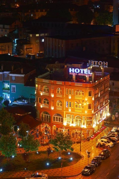 红砖酒店(The Red Bricks Hotel)