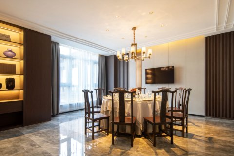 乔治莫兰迪酒店(潍坊寒亭高铁北站店)