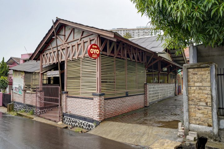 3882 普哈塞拉小屋酒店(OYO 3882 Pondok Pujasera)