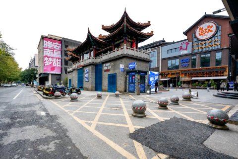 丽湖城市酒店(八一广场店)