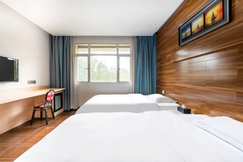 丽湖城市酒店(八一广场店)