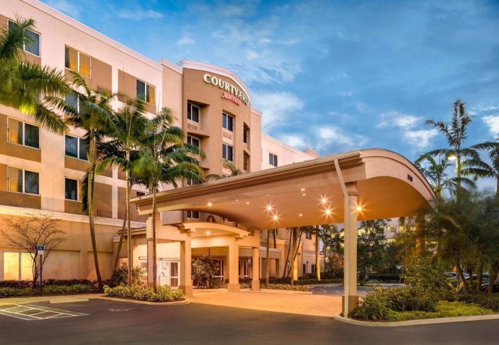 迈阿密西/佛罗里达州收费公路万怡酒店(Courtyard by Marriott Miami West/FL Turnpike)