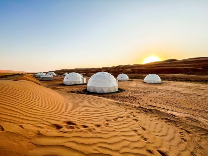 奢华沙漠营地(Luxury Desert Camp)