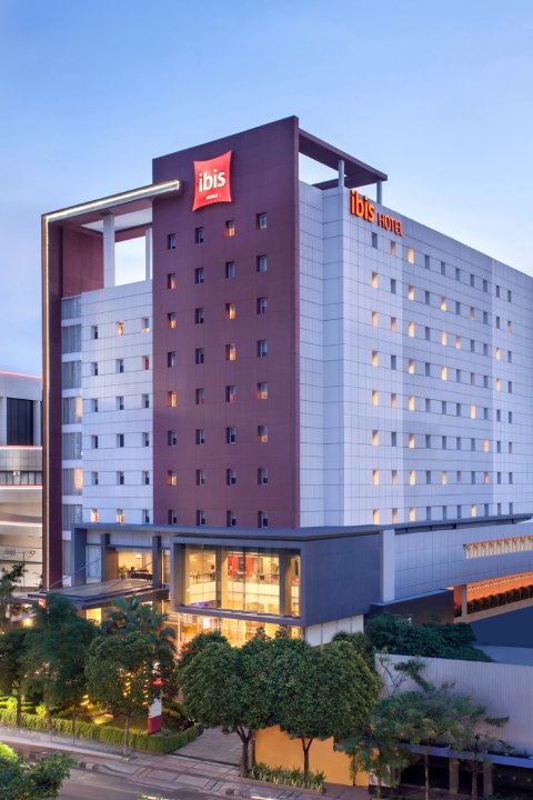 泗水市中心宜必思酒店(Ibis Surabaya City Center)