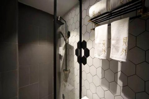 见外精品客栈(海口骑楼老街钟楼店)