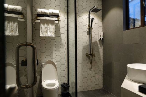 见外精品客栈(海口骑楼老街钟楼店)