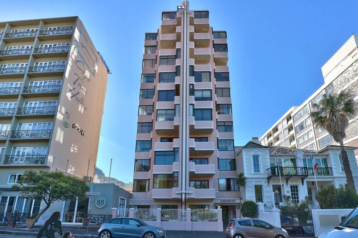 霍里鲁德 603 号公寓酒店(Holyrood Apartments 603)