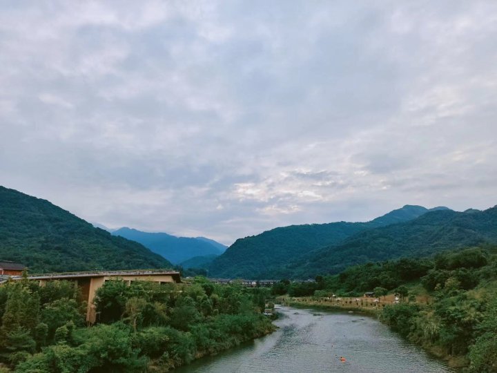 桃花屋客栈(乾坤街分店)