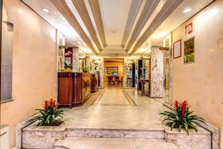 圣雷莫酒店(Hotel San Remo)