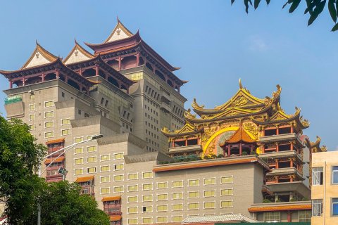 千景精品酒店(玉林大润发云天宫店)