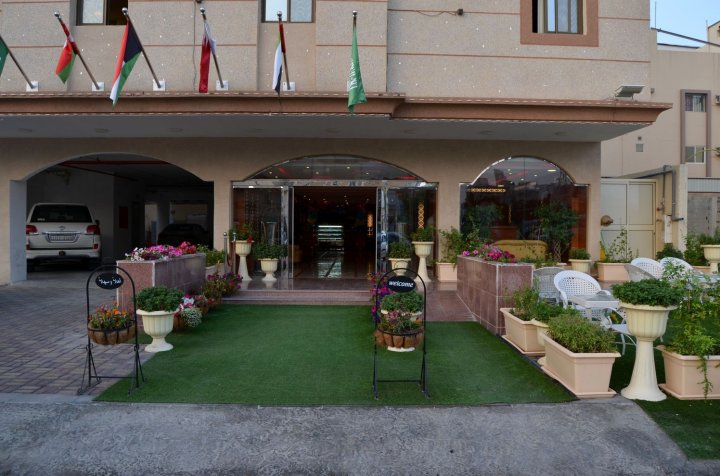 博尔多 AL 东方套房酒店(Bodor Al Sharq Suites)