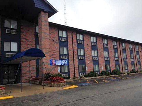 艾尔克格罗夫村6号汽车旅馆(Motel 6-Elk Grove Village, IL)