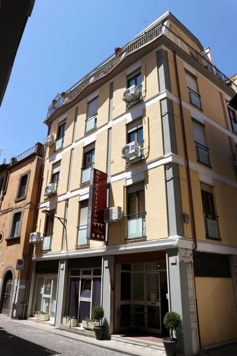 维泰博酒店(Hotel Viterbo Inn)