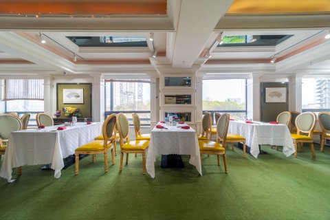 华美达宜昌大酒店(CBD购物中心店)