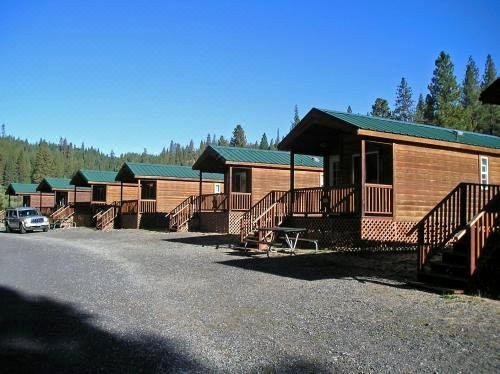 优胜美地湖区46号适合轮椅使用者的小屋度假酒店(Yosemite Lakes Wheelchair Accessible Cabin 46)