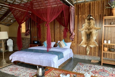 勐海南糯山福兴吉普洱茶山庄