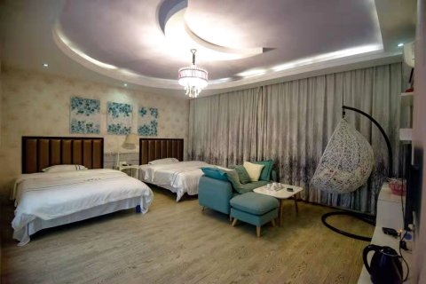 忆光年精品客栈(凤凰虹桥店)