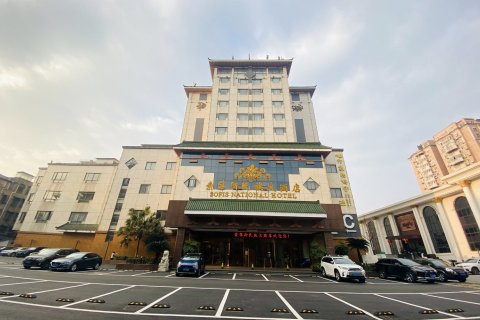 成都索菲斯民族大酒店(宽窄巷子抚琴地铁站店)