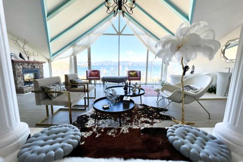 看云去·湖景度假庄园(泸沽湖格姆女神山索道店)