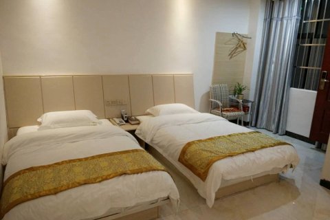 江华天鹅湖商务酒店