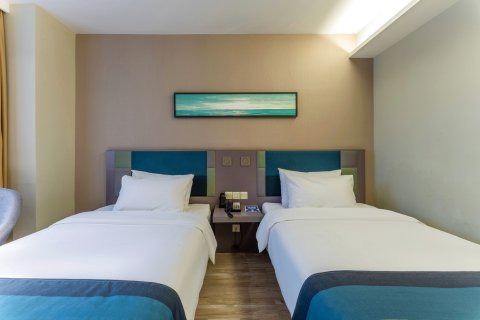 如家睿柏·云酒店(十堰车站路店)