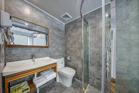 七彩假日宾馆(湖州德清五店)