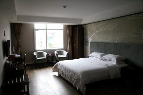 建始蓝苑城精品酒店