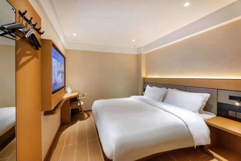 肯定观美酒店(南京新街口常府街地铁站店)