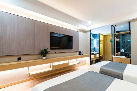 蔚徕酒店(荆州第一人民医院大赛巷美食街店)