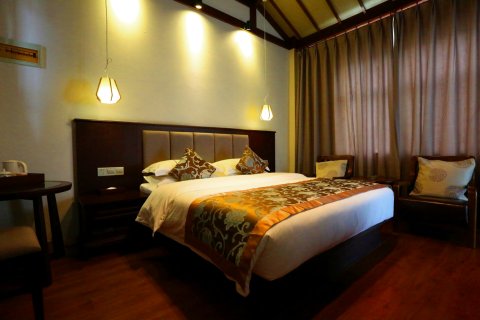 凤庆蒲宁寓庭院客栈