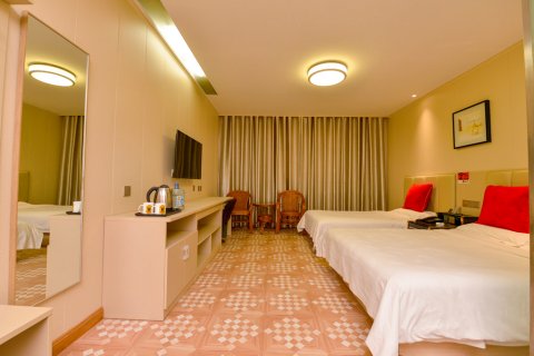 速八酒店(滕州善国北路店)