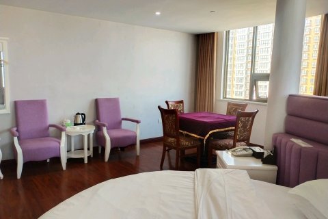 湖畔阳光假日酒店(固始湖畔春天凤凰大道店)