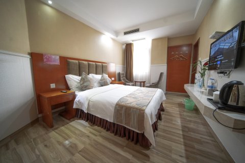 仪陇华晨映象商务酒店