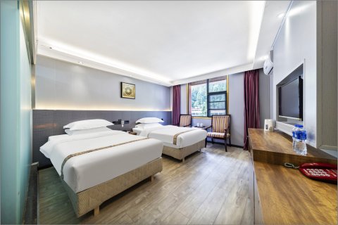 龙洲大酒店(九寨沟游客中心店)