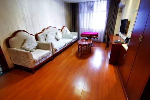 凯里苗绣大酒店(贵州电子信息学院店)