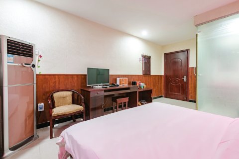 鄢陵皇朝商务宾馆