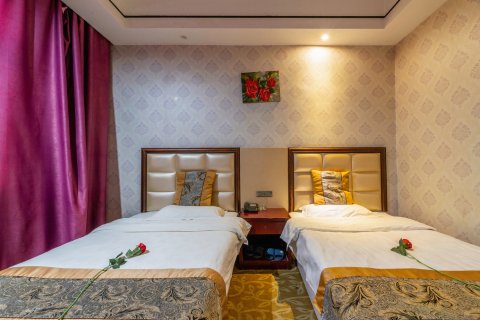 新蔡梦立方商务酒店