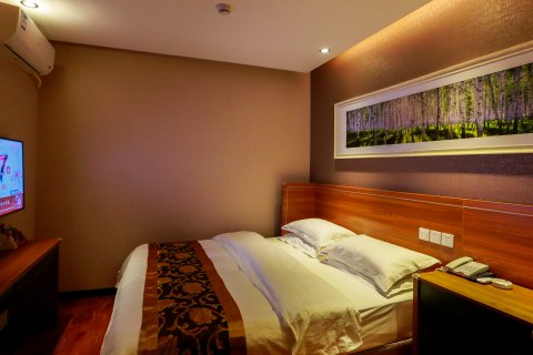 阿荣旗承信宾馆