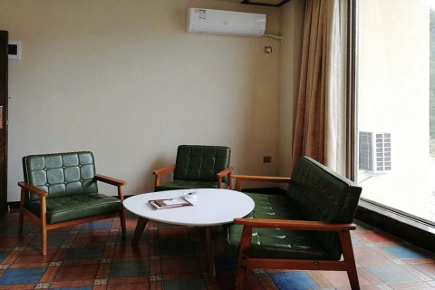 十二背后清溪峡山庄