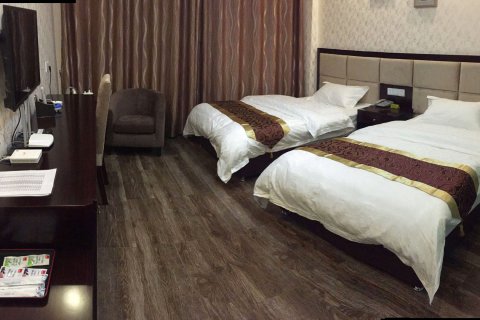 荥经鑫泰商务酒店