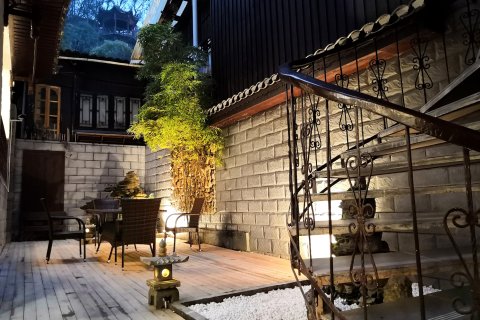 凤凰悦见雅院江景客栈