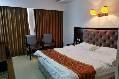 梓潼宜美居酒店